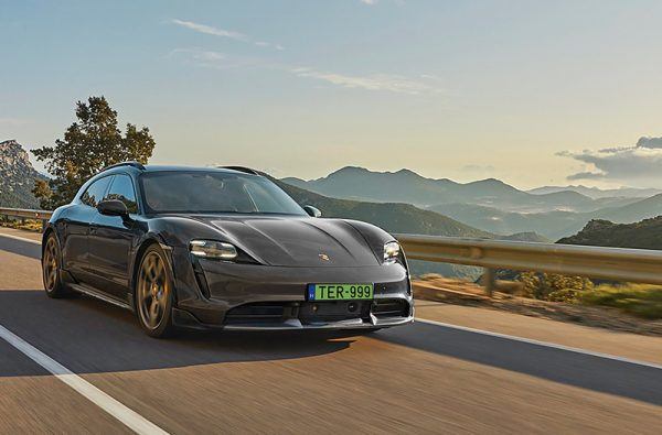 In 9,8 secondi vengono prodotte 55 tegole